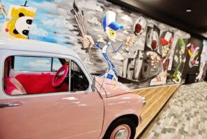 НАЙ-ГОЛЯМОТО СТУДИО ЗА РИСУВАНЕ И ВИНО В СОФИЯ Е ФАКТ!