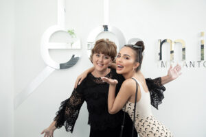 Модната икона Николета Лозанова грее с нова усмивка