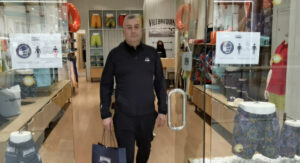 PR-ът Атанас Лазаров залага на „Vilebrequin“