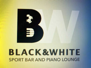 Бляскаво откриване на Black & White Sport Bar and Piano Lounge в Гранд Хотел Милениум