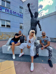 Андреа отскочи до Момчил град и заяви „Легендите никога не умират“