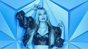 Политици впечатлени от певицата Тина ВИДЕО