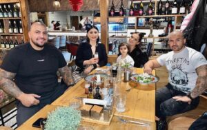 КРАЙ НА СПЕКУЛАЦИИТЕ| Софи Маринова и Гринго са заедно и отпразнуваха годишнина