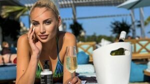 Тина заложи на Luxury Beach Dolphin и by KB Cosmetics
