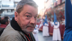 Warner Bros. Discovery дава зелена светлина на испаноезичния трилър „When nobody sees us“, режисиран от Енрике Урбизу