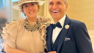 Най-известните стоматолози в Перник – Валентин и Венета Павлови ожениха сина си – СНИМКИ