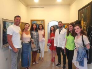 Изложбата „Синтез“ на Димитър Божков събра любители на изкуството от цял свят в галерия „EME“ Благоевград