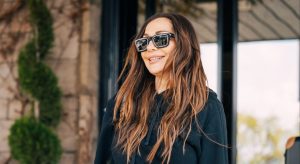 ВИП пристигане с 30 души екип: Деспина Ванди вече е в София