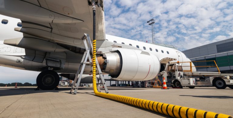 Авиокомпаниите след скока на цените на петрола