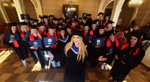Тържествена церемония в Прага: четвъртият MBA поток на Академия „Щастлив Живот“ получи дипломите си в Кайзерщайнския дворец