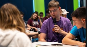 Устойчивото развитие през погледа на Gen Z: ученици и студенти работят по реални бизнес казуси от Yettel