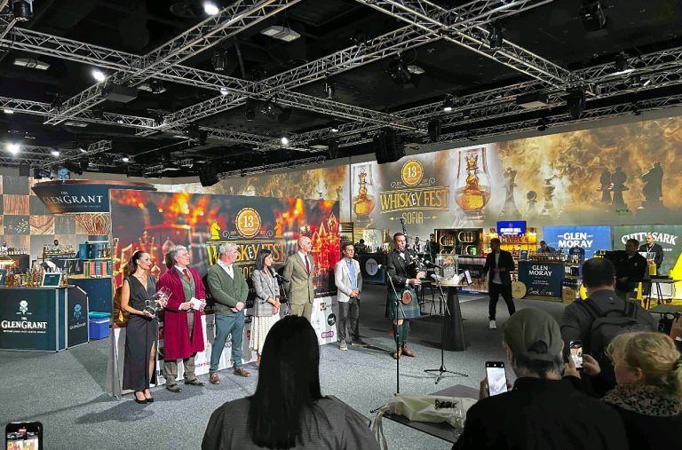 Whiskey Fest Sofia 2026 предизвиква шахматистите в България